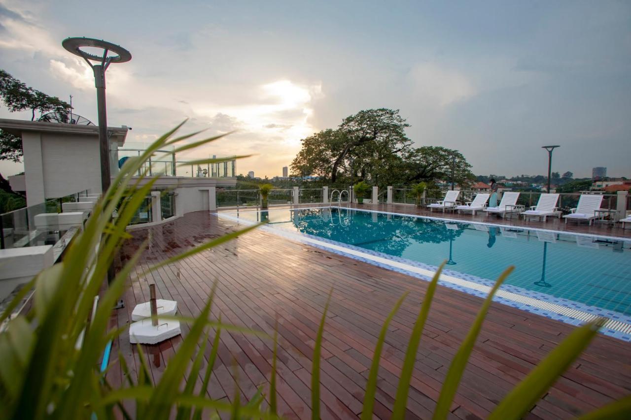 יאנגון Prestige Residences At Golden Valley By Grand United Hospitality מראה חיצוני תמונה